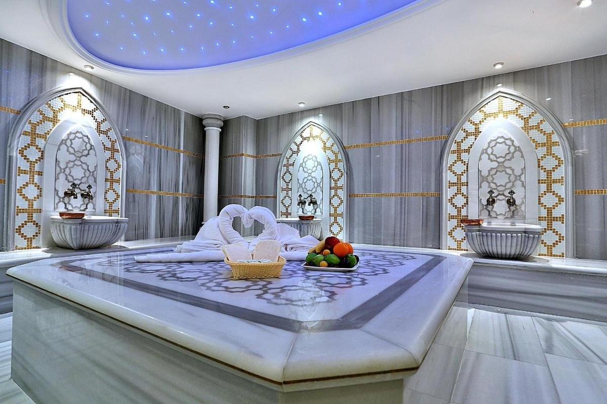 Emirhan Palace Hotel Istanbul Bagian luar foto