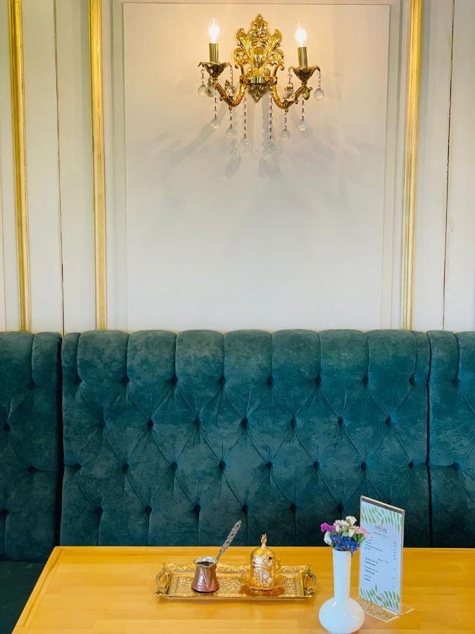Emirhan Palace Hotel Istanbul Bagian luar foto